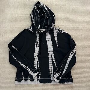 Jak&Rae Black and White Tie Dye Top Medium